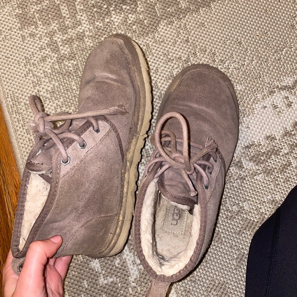 Ugg Neumel - image 1